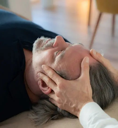 Craniosakrale Osteopathie Behandlung – Harald Erb Heilpraktiker Berlin Prenzlauer Berg bei Kopfschmerzen und Migräne
